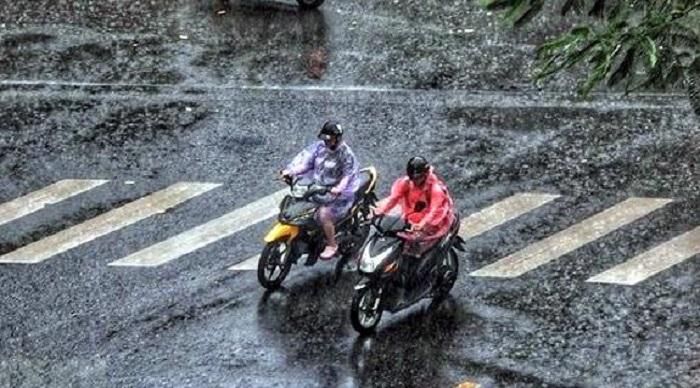 Dự b&aacute;o thời tiết ng&agrave;y 24/11/2022: H&agrave; Nội tiếp tục mưa r&agrave;o, trời se lạnh. Ảnh: Internet.