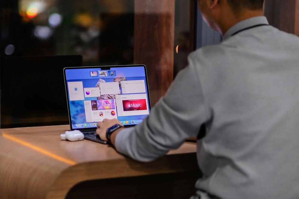 MacBook Air M2 cập bến thị trường Việt Nam: Đẹp, pin trâu 18 tiếng sau mỗi lần sạc - Ảnh 8.