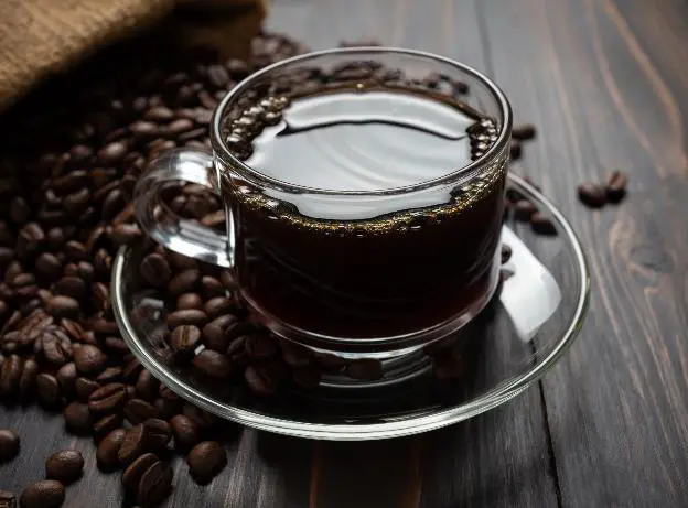 Bác sĩ chỉ ra 2 khung giờ uống cà phê có hại sức khỏe: Gián tiếp gây huyết áp cao, đường huyết tăng vọt nhưng ít ai biết