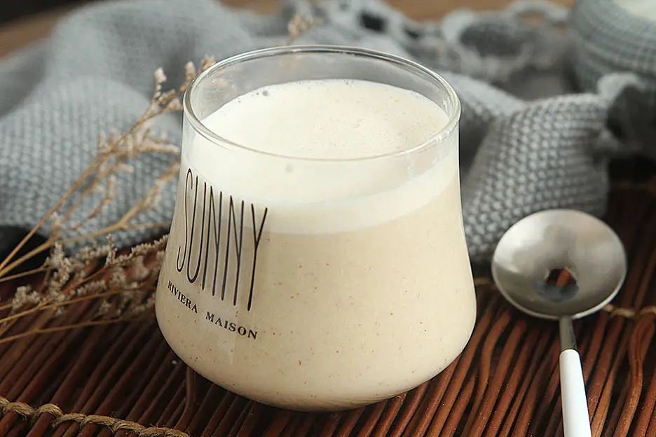 5 công thức sữa đậu nành bạn có thể tham khảo để thay đổi thực đơn mỗi ngày.