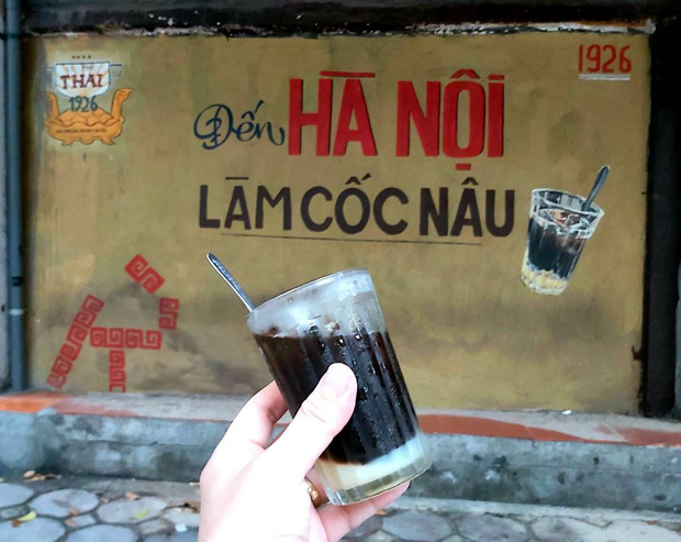 Hàng quán ăn uống Hà Nội - Sài Gòn sáng ngày đầu tiên nới lỏng giãn cách xã hội: Ít nơi mở cửa, còn lại vẫn im lìm hoặc chỉ bán online - Ảnh 8.