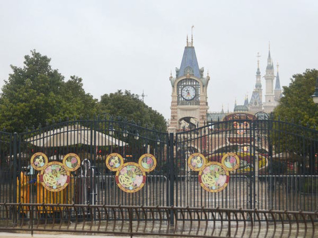 Tương lai nào cho Disneyland khi cứ mỗi cơ sở đóng cửa lại mất đến 470 tỷ đồng/ ngày? - Ảnh 2.