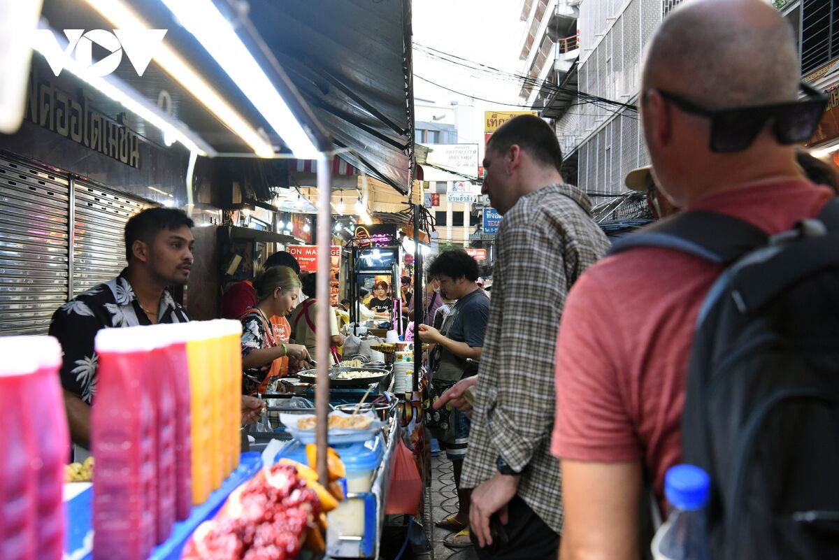 Nhộn nhịp phố ẩm thực người Hoa giữa lòng Bangkok - Ảnh 6.