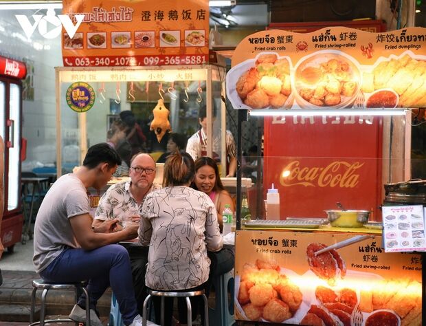 Nhộn nhịp phố ẩm thực người Hoa giữa lòng Bangkok - Ảnh 18.