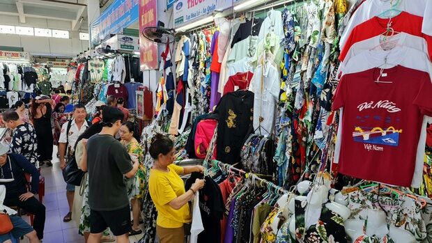 Chợ nước ngoài tại Đà Nẵng đón hàng ngàn khách du lịch mỗi ngày - Ảnh 10.