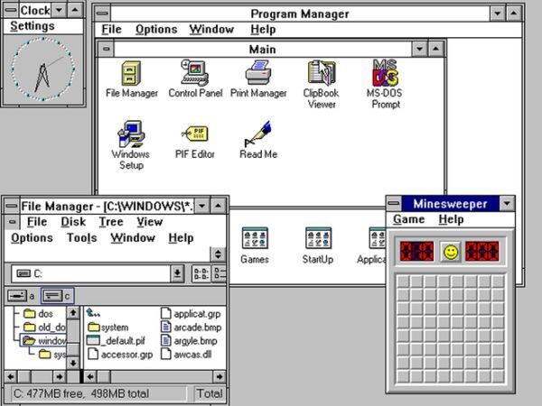 Phiên bản 3.0 của Windows cải thiện đáng kể giao diện người dùng cùng với trình quản lý ứng dụng và tập tin mới. Bản cập nhật 3.1 được tung ra sau đó còn mang đến minigame Minesweeper về sau đã thu hút không ít người dùng.