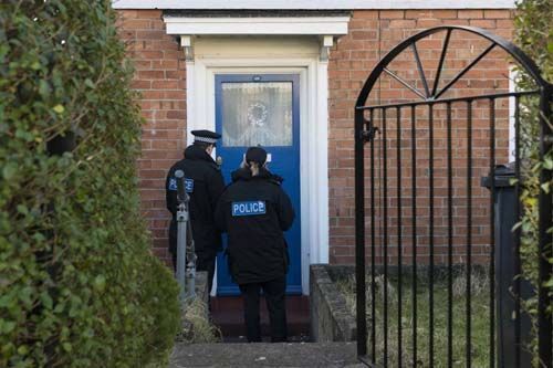 Cảnh sát Anh gõ cửa “dằn mặt” các hacker vị thành niên