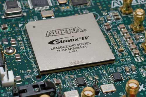 Intel thôn tính Altera Corp với giá 16,7 tỷ USD