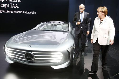 Apple và Google làm cho ông chủ Mercedes-Benz bất ngờ với nghiên cứu xe tự hành