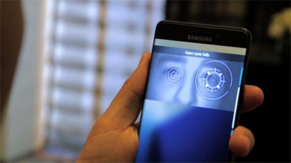 Samsung đang tự phát triển cảm biến vân tay