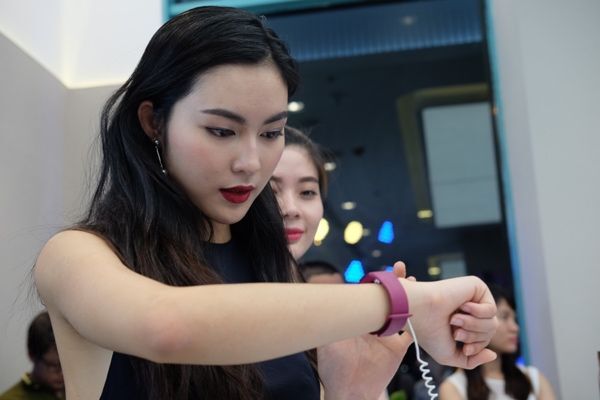 Samsung Gear Fit 2 bất ngờ giảm giá 2 triệu đồng