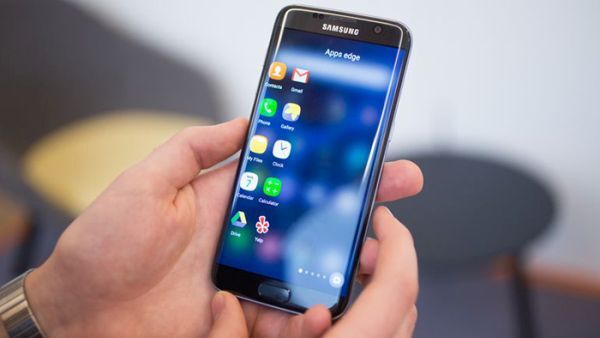 Bộ đôi Galaxy S7 và S7 Edge được cập nhật thẳng lên Android 7.1.1