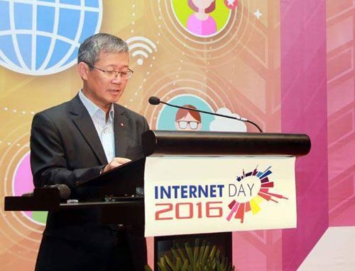 Thứ trưởng Bộ Thông tin và Truyền thông Nguyễn Thành Hưng tại Internet Day 2016