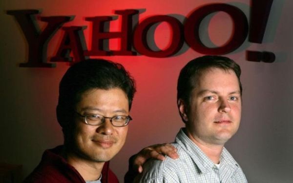 Yahoo không sớm loại đối thủ Google
