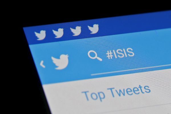 Twitter nhanh chóng xóa bỏ nội dung cực đoan sau vụ tấn công tại Pháp
