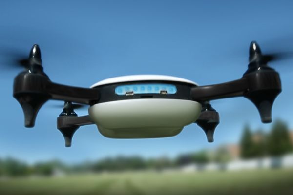 Teal Flycam 4K đạt tốc độ bay cực nhanh