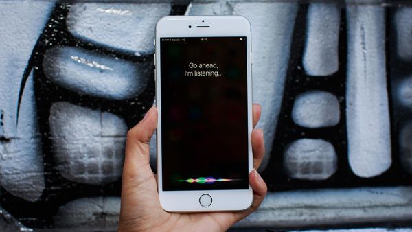 Apple đang chết chìm cùng iPhone
