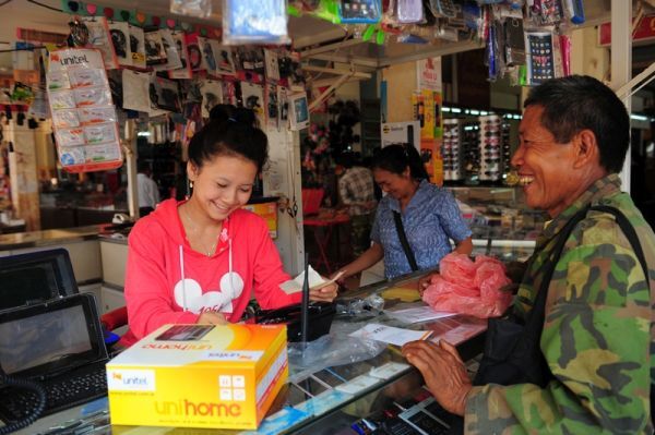 Viettel tại Lào đạt doanh thu 1 tỷ USD