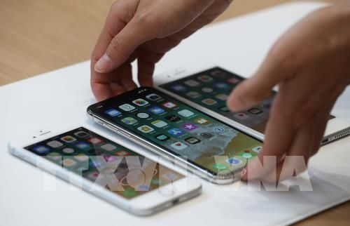 Sản phẩm iPhone X của Apple mở bán tại Singapore