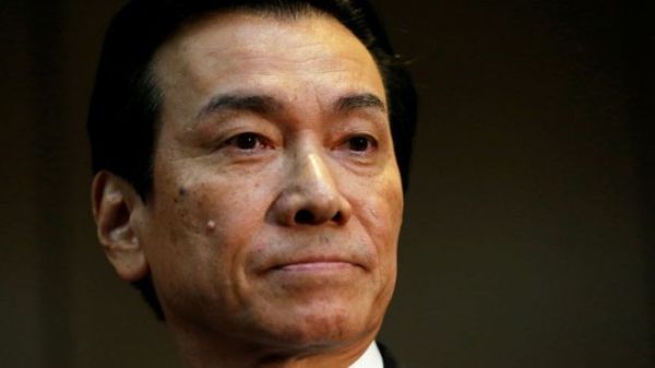 Chủ tịch Toshiba Shigenori Shiga xin từ chức