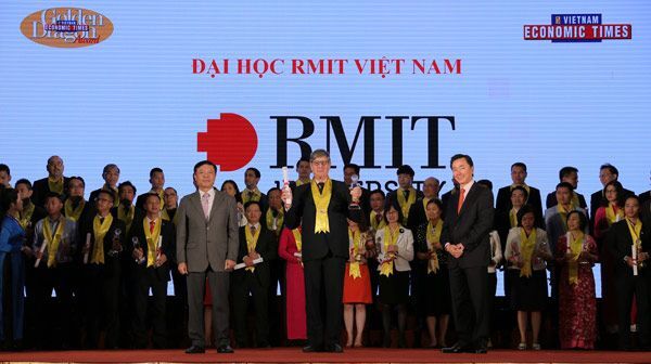  đào tạo trực tuyến, RMIT Việt Nam, đào tạo đại học, ứng dụng kỹ thuật số, Giải thưởng Rồng Vàng, 