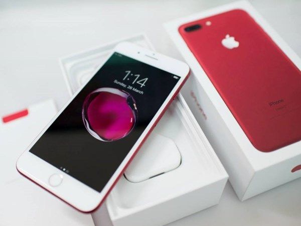 Hệ thống FPT Shop chính thức được bán bộ đôi iPhone 7 phiên bản màu đỏ