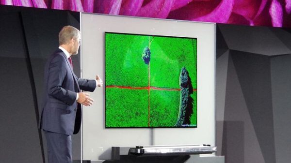 Signature OLED TV W của LG được giới chuyên môn đánh giá rất cao