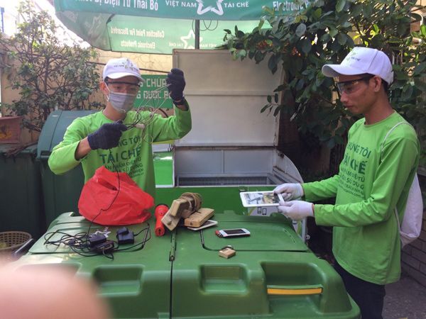 rác thải điện tử, Vietnam Recycles, Bảo ve môi trường, Hoạt động bảo vệ môi trường, Việt Nam tái chế, tái chế đồ dùng điện tử, Tái chế rác điện tử, 