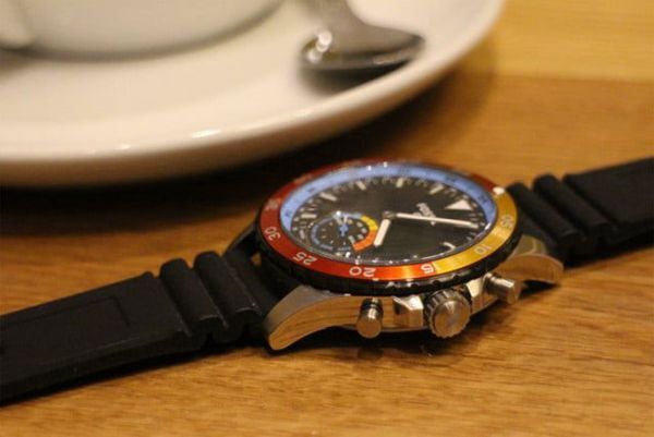 Fossil giảm giá đến 30% cho smartwatch nhân lễ Black Friday