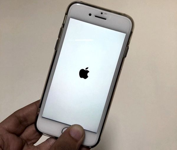 [Thủ thuật] Khắc phục sự cố iPhone 8 treo logo khi khởi động