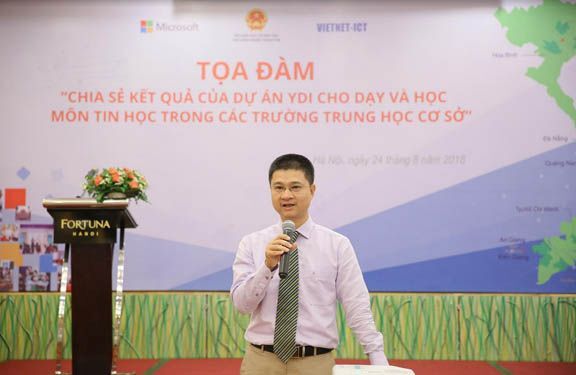  Ông Tô Hồng Nam- Phó Cục trưởng Cục Công nghệ thông tin - Bộ Giáo dục và Đào tạo chia sẻ về dự án YDI