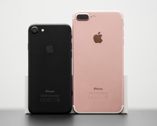 Đức: Apple chính thức ngừng bán iPhone 7, iPhone 8