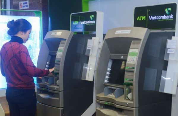 Hà Nội đã lắp đặt hơn 2.700 máy ATM, 90.000 máy POS 