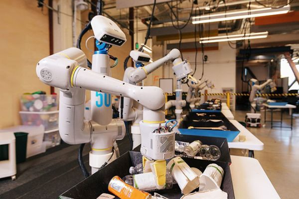 Alphabet sẽ đào tạo robot trong môi trường mô phỏng trước khi triển khai thực tế 