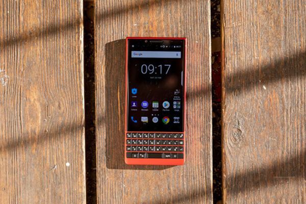 BlackBerry Key2 phiên bản đỏ có giá bán 749 USD