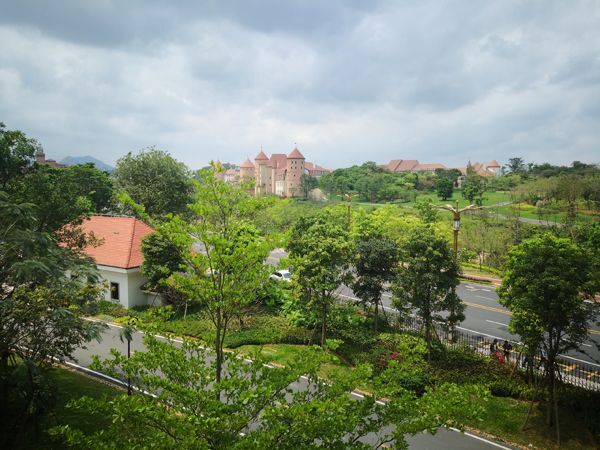 Huawei, Huawei Ox Horn Campus, Nhiệm Chính Phi, trụ sở Huawei, 