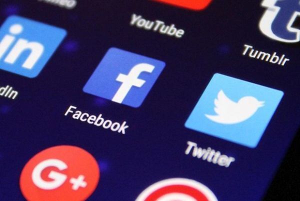 Lào vừa yêu cầu các nhà quản lý nền tảng tin tức trên mạng xã hội phải đăng ký với cơ quan chức năng