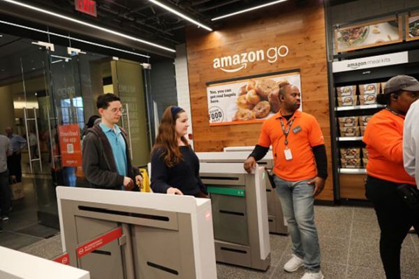 Amazon Go là cửa hàng tiên phong trong mua sắm và thanh toán không cần thu ngân 