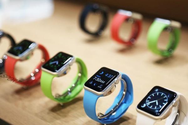 Miễn thuế giúp Apple Watch dễ bán hơn tại Mỹ 