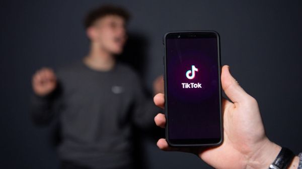 TikTok là một trong những ứng dụng được nhiều người trẻ ưa thích trong thời gian gần đây 