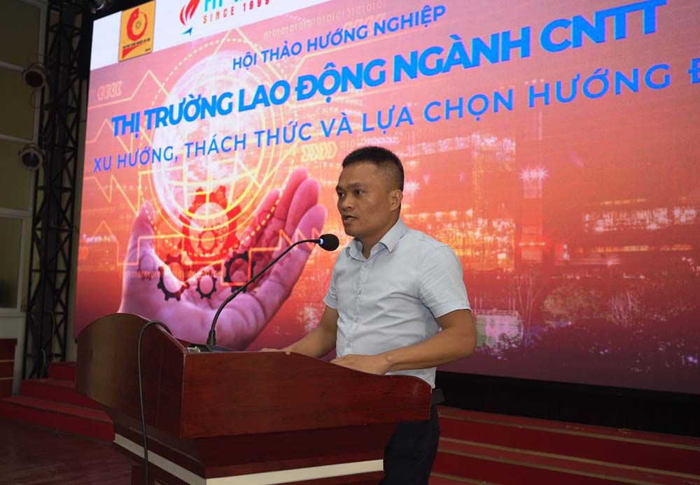 TS Phạm Văn Hà, phó khoa CNTT, ĐH CÔng nghiệp Hà Nội