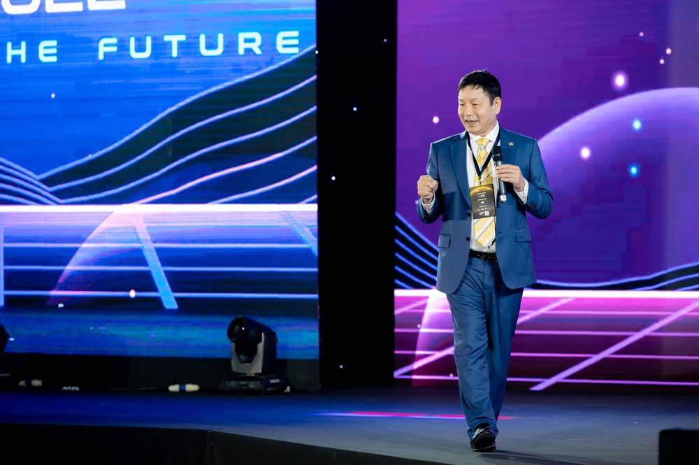 Ông Trương Gia Bình phát biểu tại Vietnam Blockchain Summit 2022 