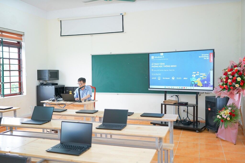 Lenovo và các đối tác Microsoft và AMD chung tay thúc đẩy số hóa giáo dục tại trường THPT Ba Đình - Nga Sơn, Thanh Hóa ảnh 3