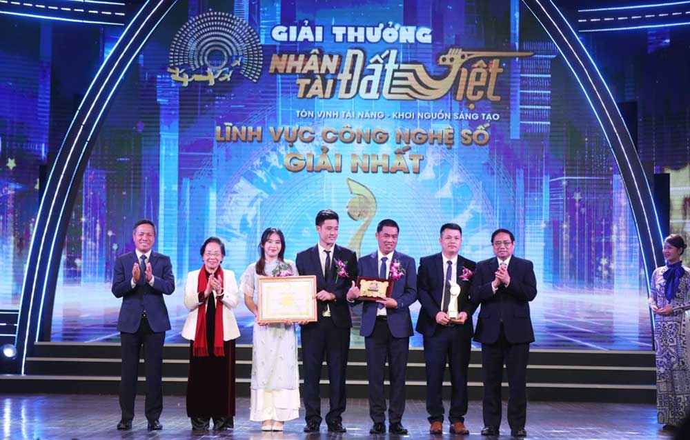 TT Phạm Minh Chính trao giải thưởng Nhân tài Đất Việt 2023