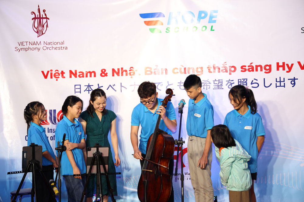 Nhật tài trợ dự án giáo dục thông qua âm nhạc cho trường Hy Vọng