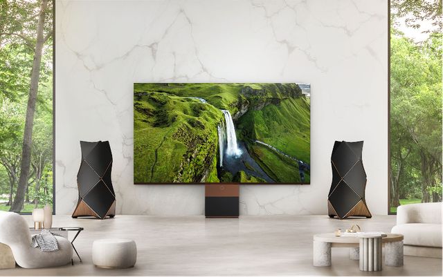 LG ra mắt TV dân dụng MAGNIT 4K 136 inch