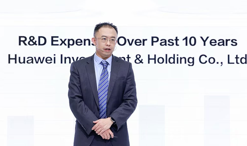 Ông Alan Fan – Phó Chủ tịch kiêm Trưởng Bộ phận Quyền Sở hữu Trí tuệ của Huawei chia sẻ tại sự kiện