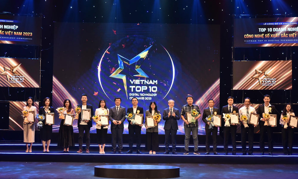 Vinh danh TOP 10 Doanh nghiệp Công nghệ số xuất sắc Việt Nam 2023