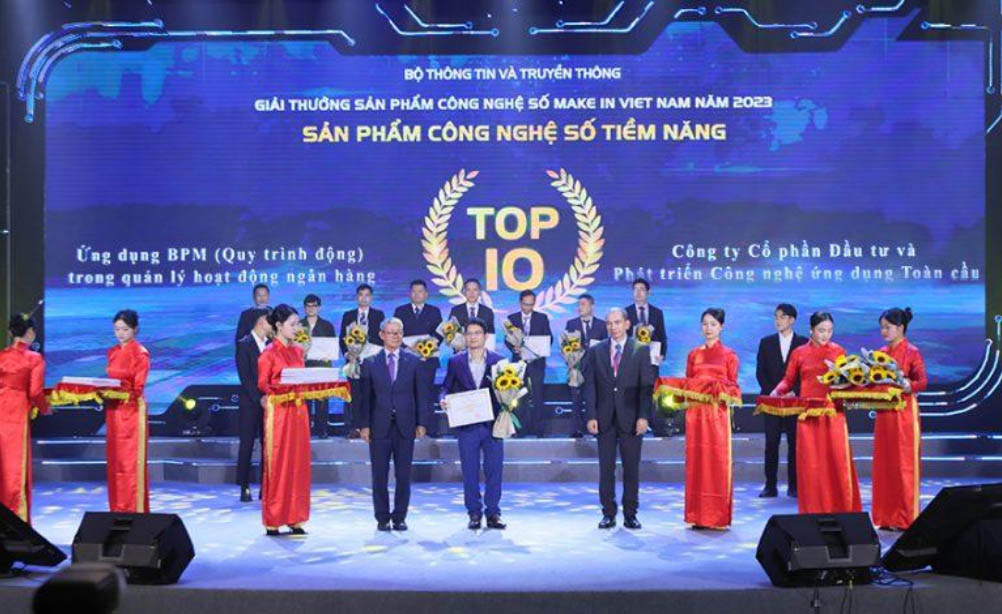 Hyperlogy xuất sắc nhận giải Make in Viet Nam 2023 với hạng mục Top 10 sản phẩm công nghệ số tiềm năng trong lĩnh vực Ngân hàng số