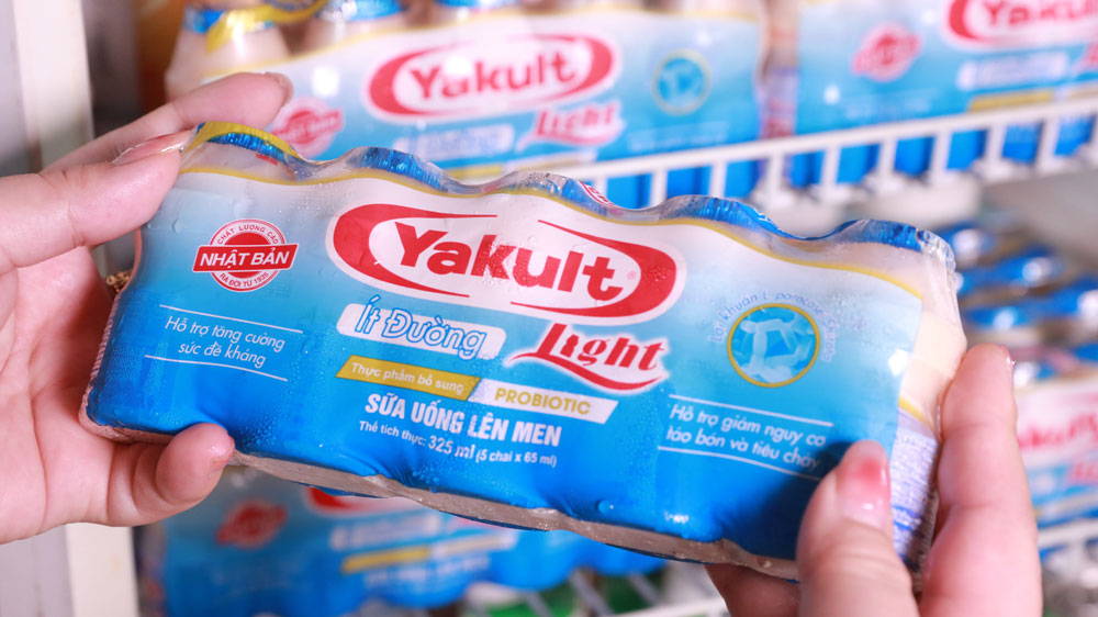 Sữa uống lên men Yakult Light ra mắt thị trường Việt Nam